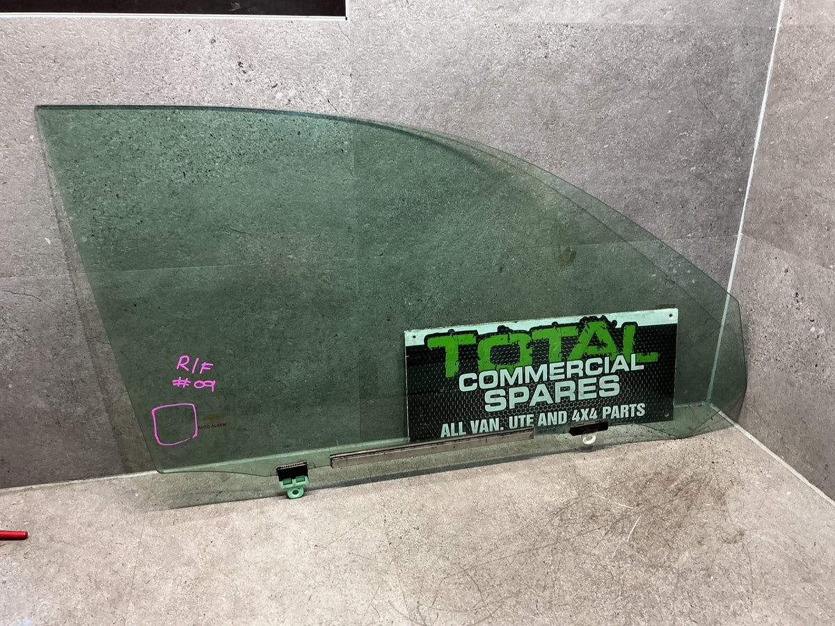 2007-2014 Toyota Highlander U40- Right Front Door Glass- (TAG15430)