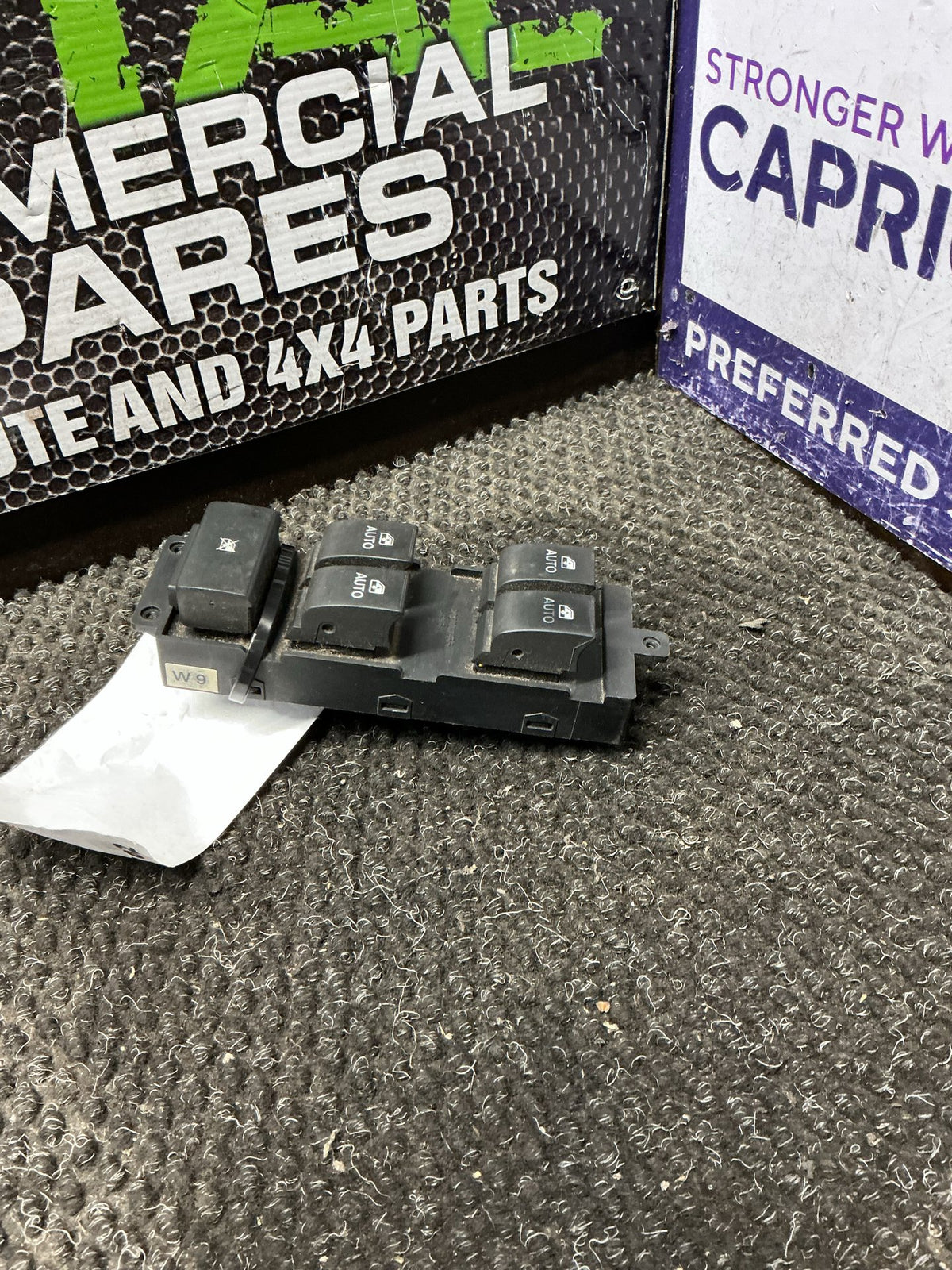 2012 Holden Captiva 5 1W102- Master Power Window Switch- (TAG9917)
