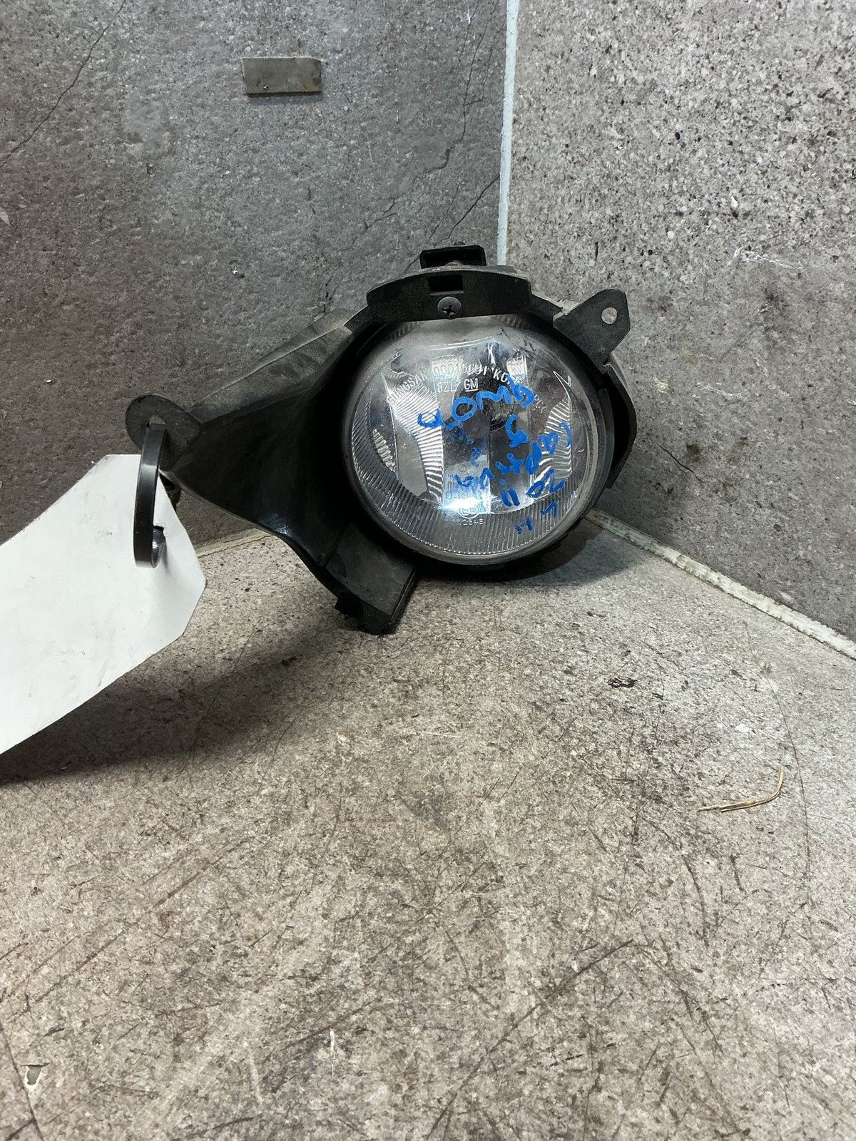 2011 Holden Captiva 5 - Left Spotlight - (TAG18212)