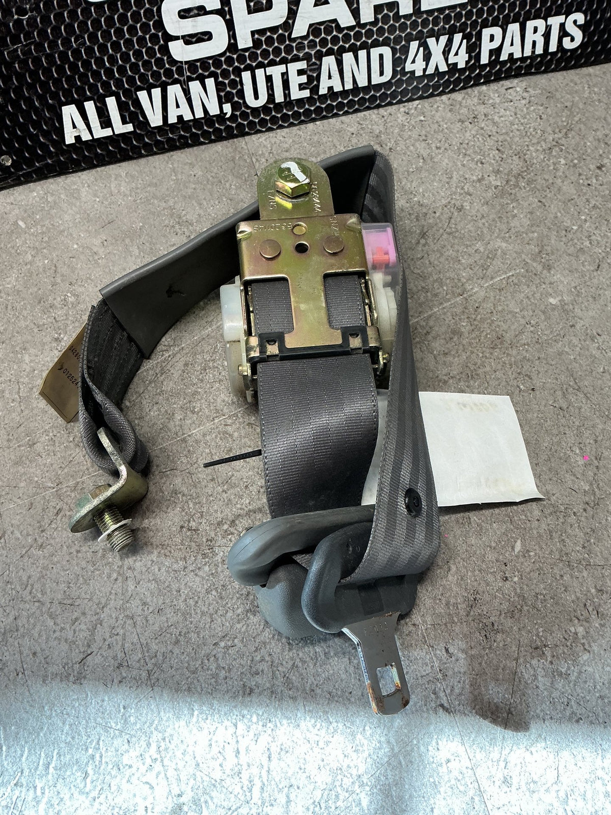 2004 Ford Courier UN 2W006- Left Rear Seat Belt- (TAG13611) PN: T86145T