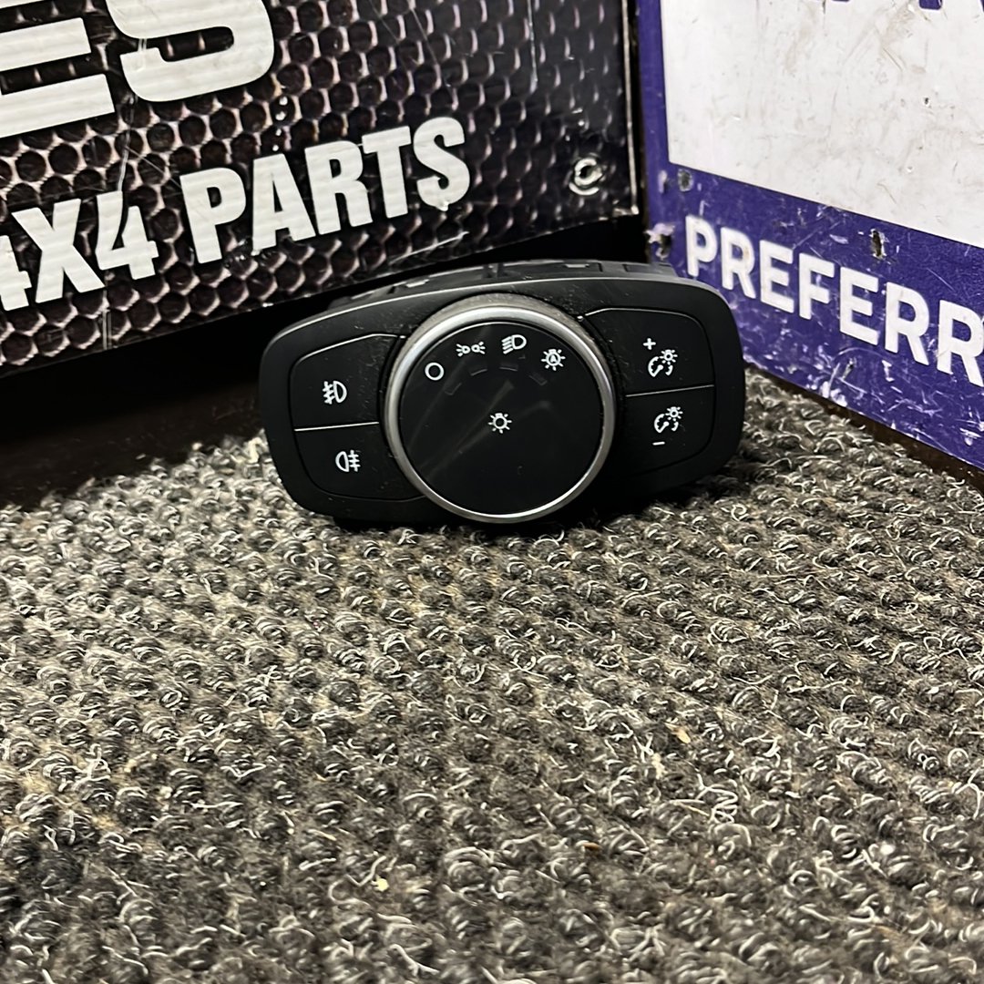 2021 Ford Puma- Headlight Switch- (TAG8145)
