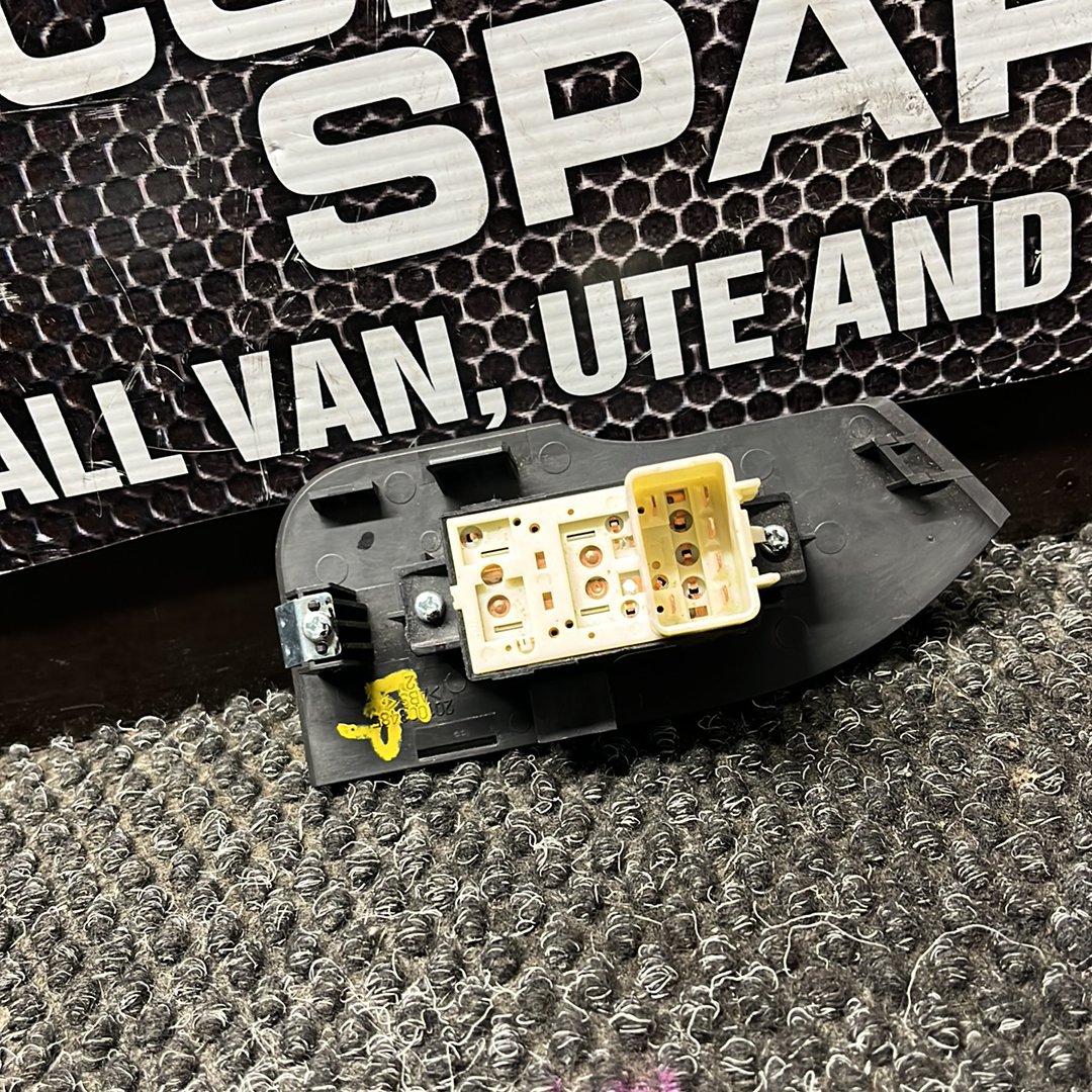 2017 Holden Captiva- Left Rear Window Switch- (TAG7981)