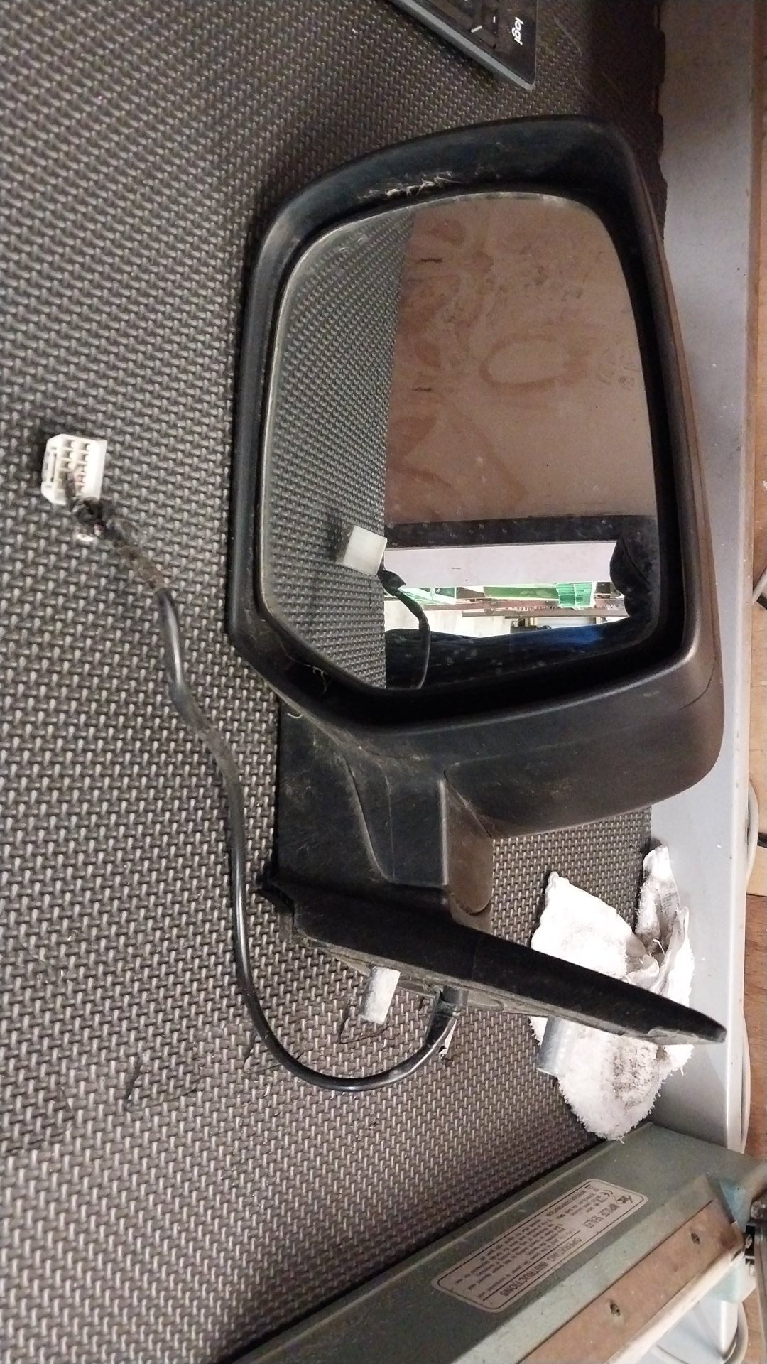 2006-2011 Mazda BT-50 CD UNY0E- Left Door Mirror- (TAG287)