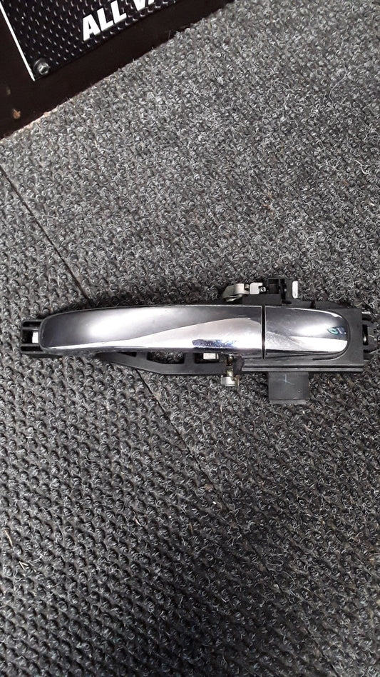 2018 Ford Ranger XLT DOUBLE CAB- Left Front Door Exterior Handle- (TAG5269) PN: EB3B-22487