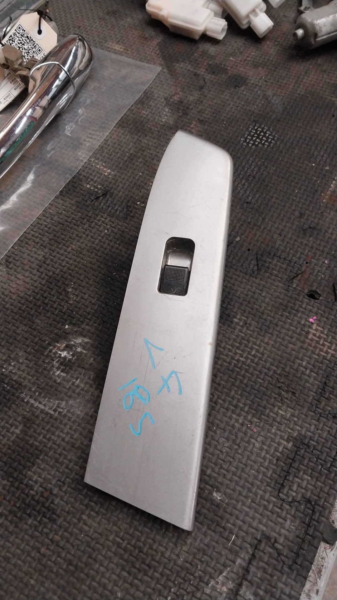 2009-2011 Ford Ranger PK- Left Front Window Switch- (TAG3160)