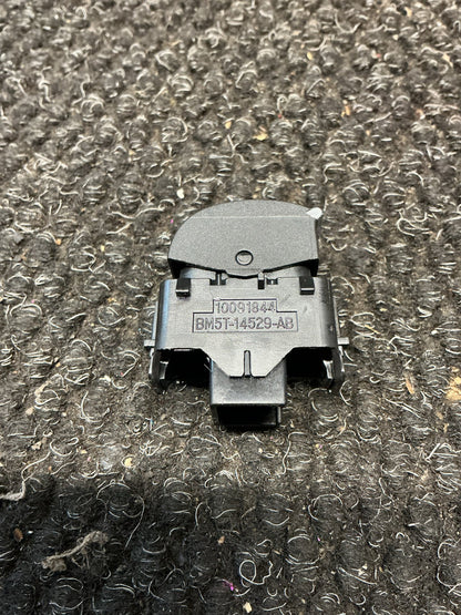 2013-2014 Ford Kuga II TF- Left Front Window Switch- (TAG9631)