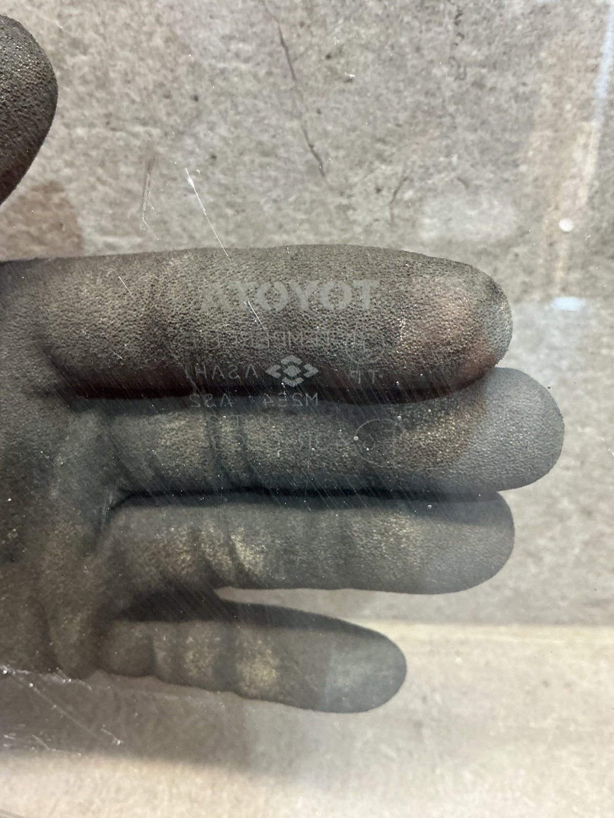 1992-2004 Toyota Hiace H100 - Right Front Door Glass - (TAG19017)