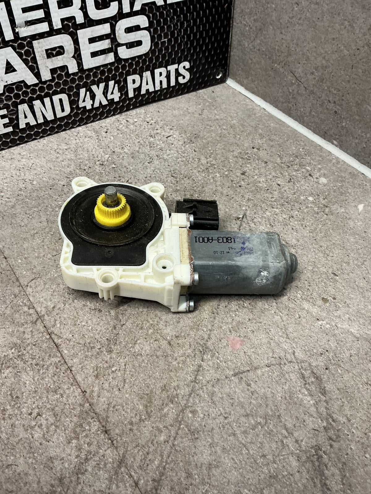 2009 Dodge Nitro KA- Right Front Window Reg Motor- (TAG13347) PN: 774-68072-01