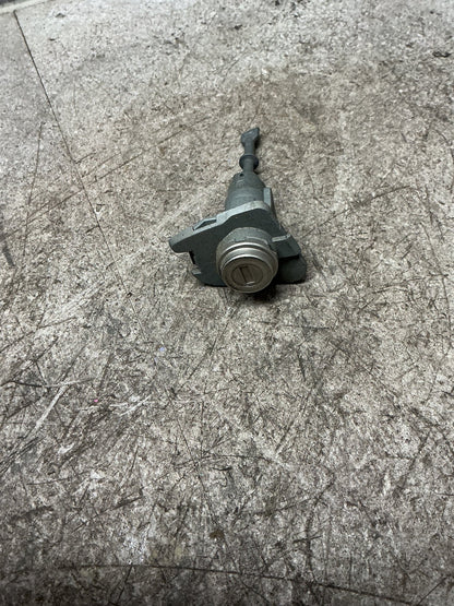 2014 Hyundai Santa Fe - Right Front Door Lock Barrel - (TAG18208)