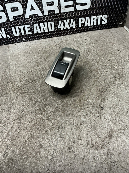 1999 Toyota Surf N180- Right Rear Window Switch- (TAG15396)