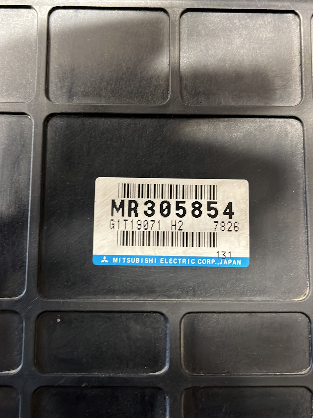 1994-1999 Mitsubishi Pajero II V2*C- ECU- (TAG9683)