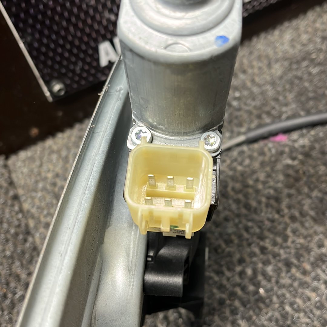 2019 Ford Escape- Right Front Window Regulator/Motor- (TAG7656)