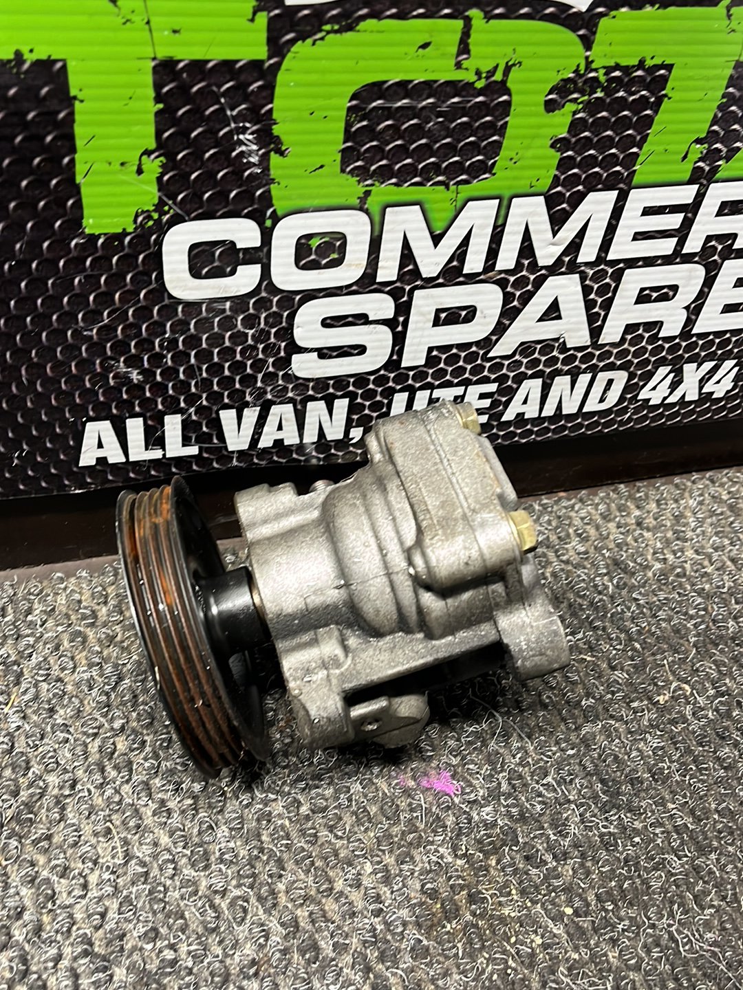 1997-2000 Mitsubishi Pajero II NL- Power Steering Pump- (TAG7469)