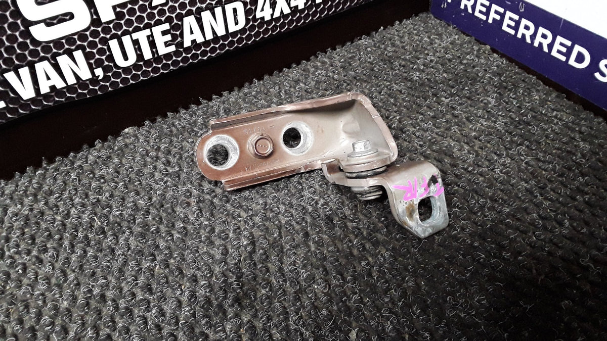 2015 Ford EcoSport TITANIUM 1.5- Right Front Door Top Hinge- (TAG6648)