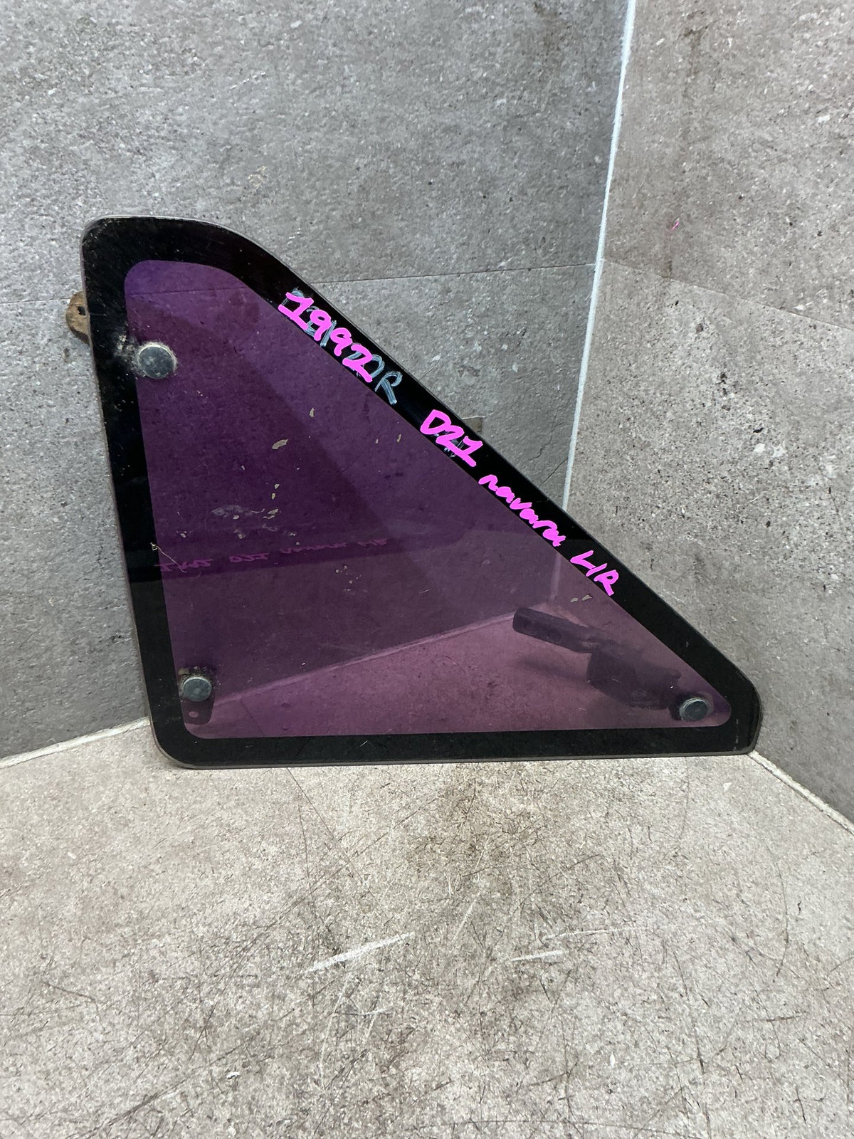 1992 Nissan Navara D21 - Left Rear Cargo Glass - (TAG18771)