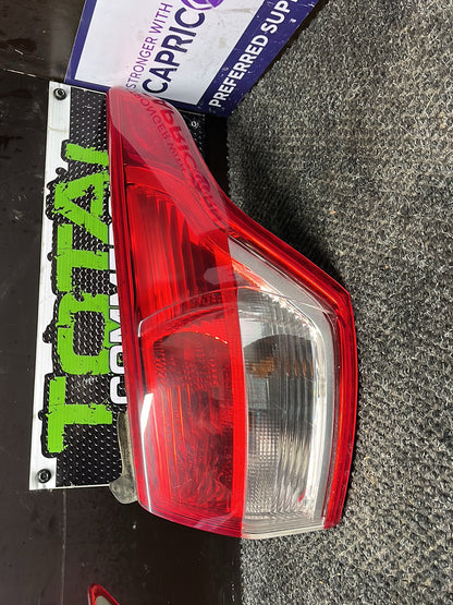 2015-2019 Ford Kuga- Right Taillight- (TAG7125)