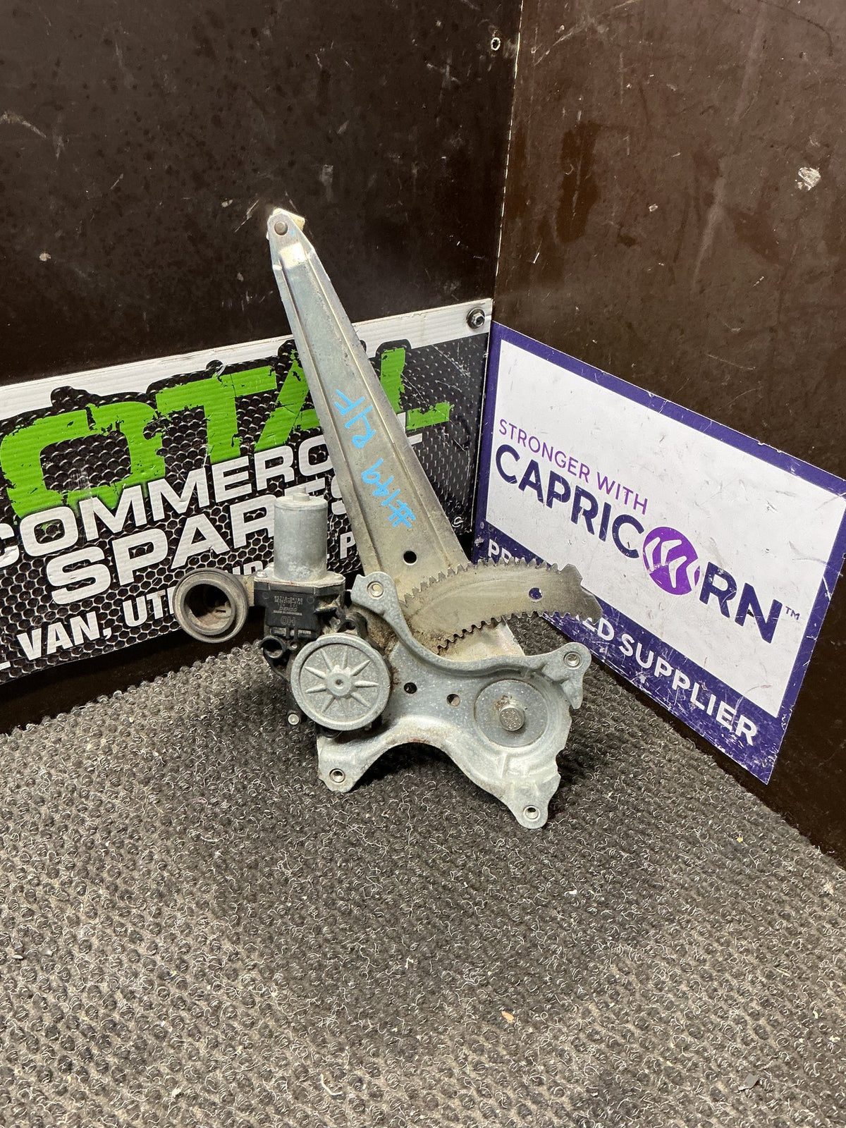 2015 Toyota Hilux VIII N130- Right Front Window Regulator/Motor- (TAG10141)