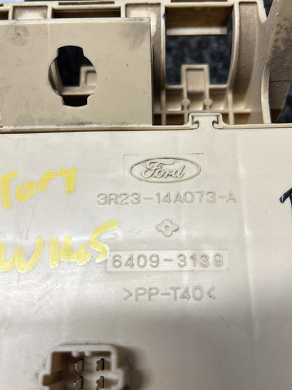 2005 Ford Territory- Interior Fuse Box- (TAG9161) PN: 3R23-14A073-A