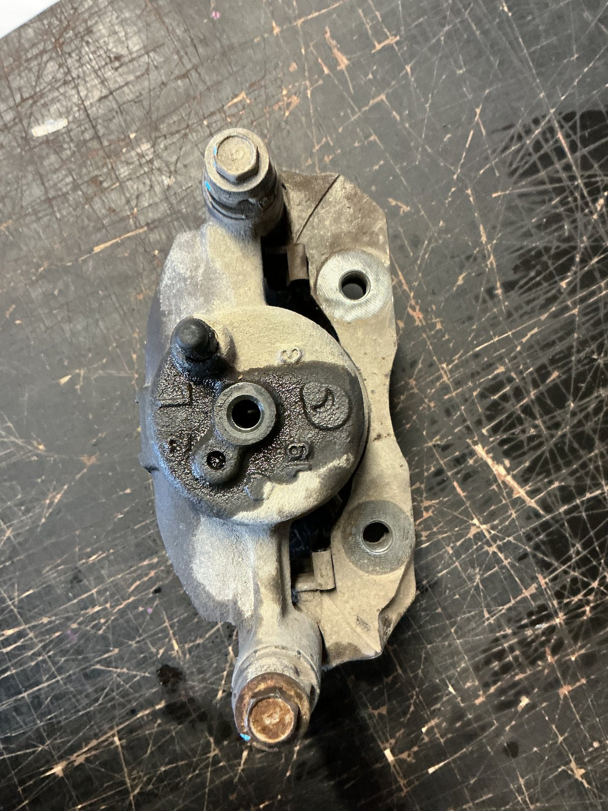 2006 Toyota Hilux- Left Front Caliper- (TAG14558)