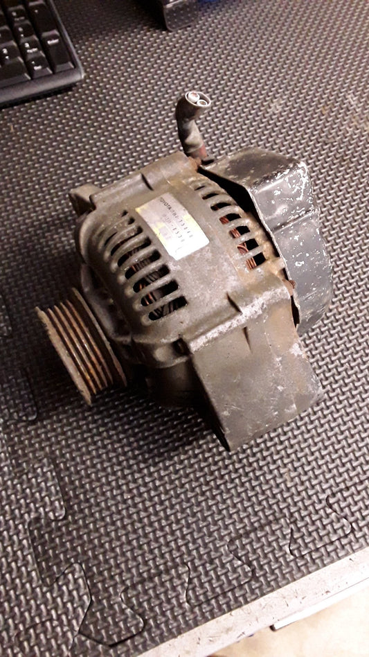 Toyota Hilux YN57- Alternator- (TAG481)