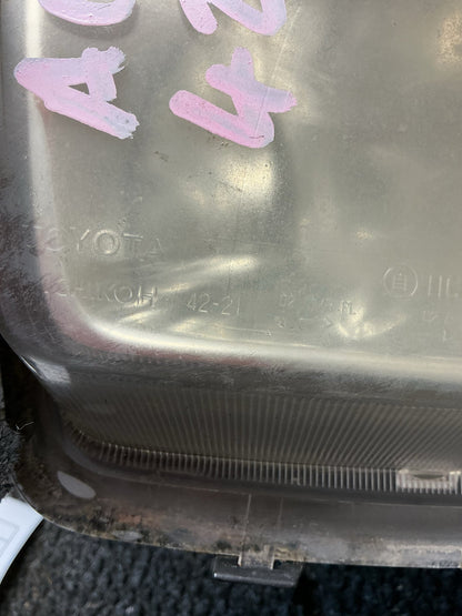 2000-2006 Toyota RAV4 ACA20- Left Headlight- (TAG9641)