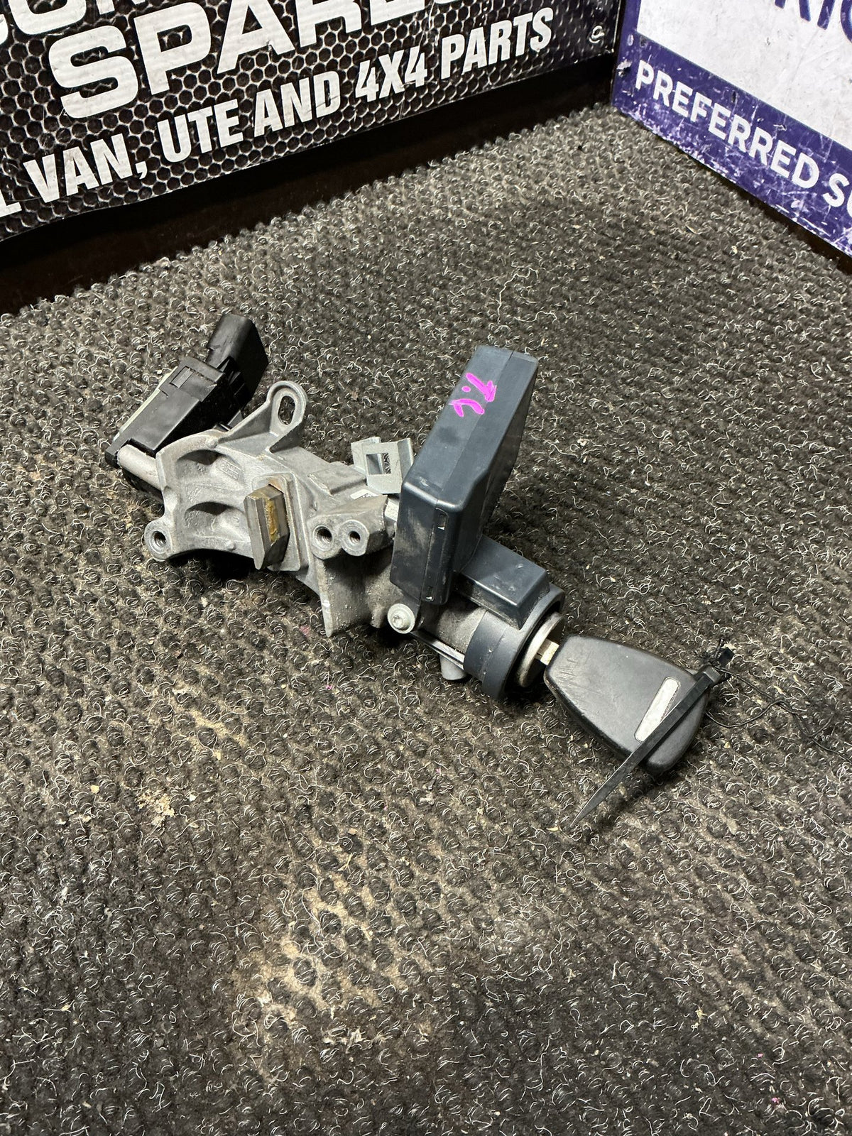2009 Dodge Nitro KA- Ignition With Key- (TAG9773) PN: C34035M T X, 05057297AI, 23199, 11381033