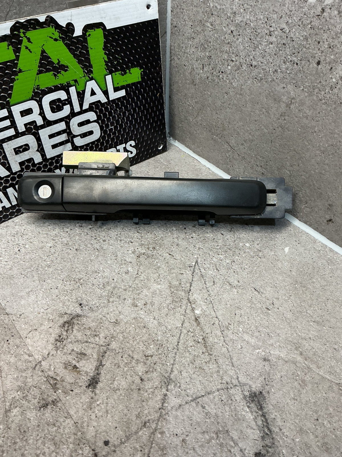 2015 Isuzu D-Max TFS- Right Front Door Exterior Handle- (TAG13233)