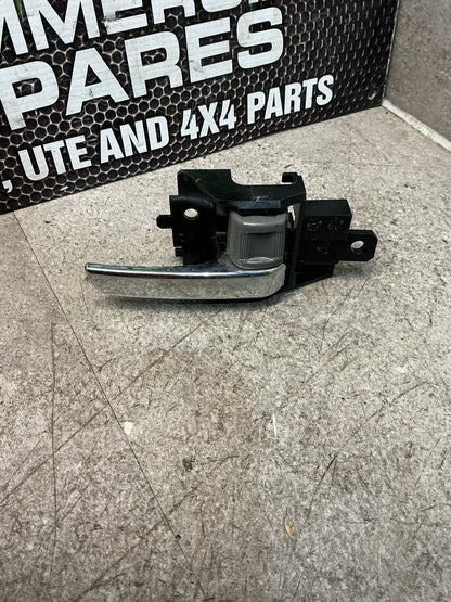 2019 Mitsubishi Triton- Right Front Door Interior Handle- (TAG16525)