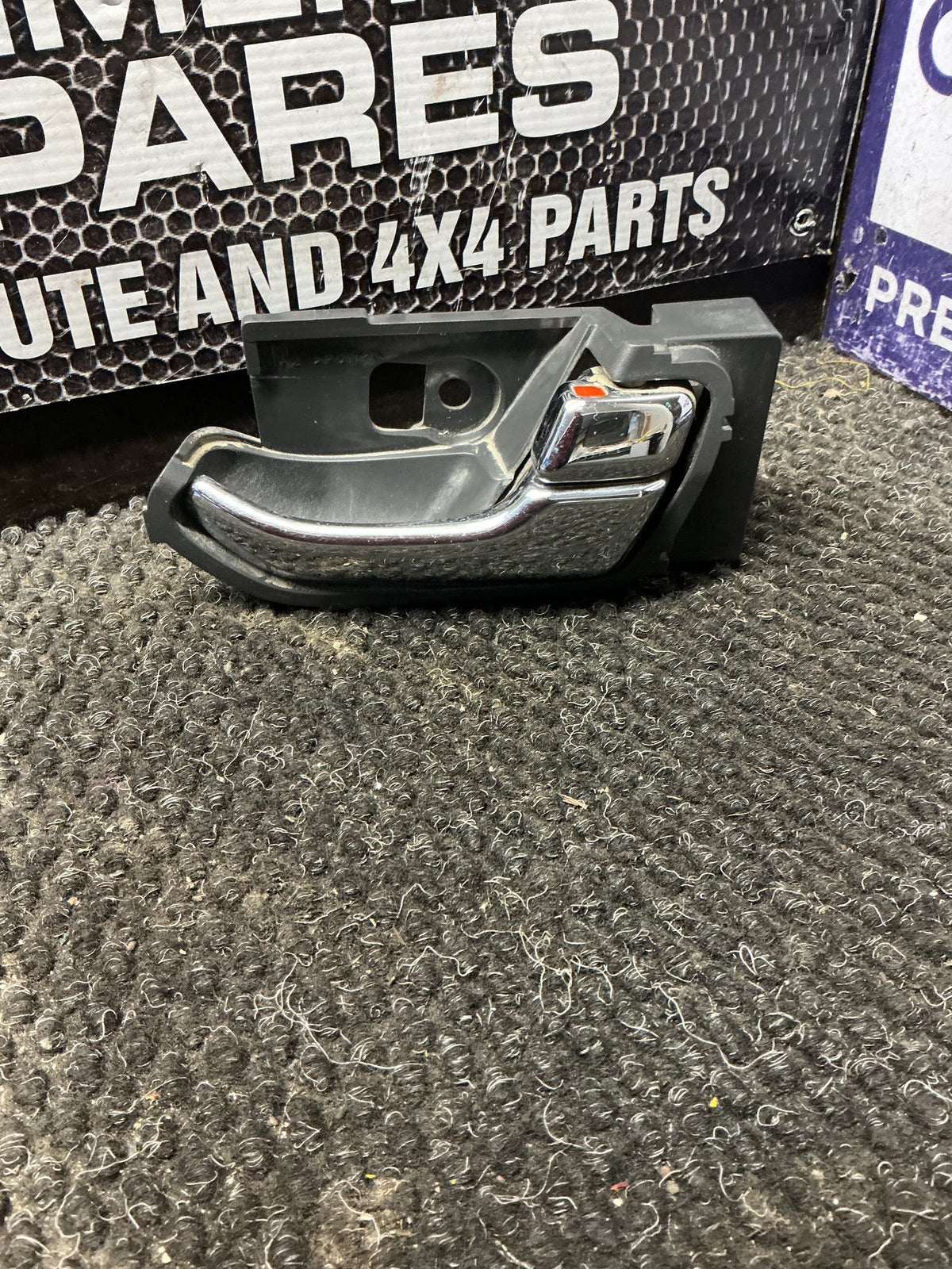 2012-2013 Holden Colorado RG- Right Front Door Interior Handle- (TAG11311)