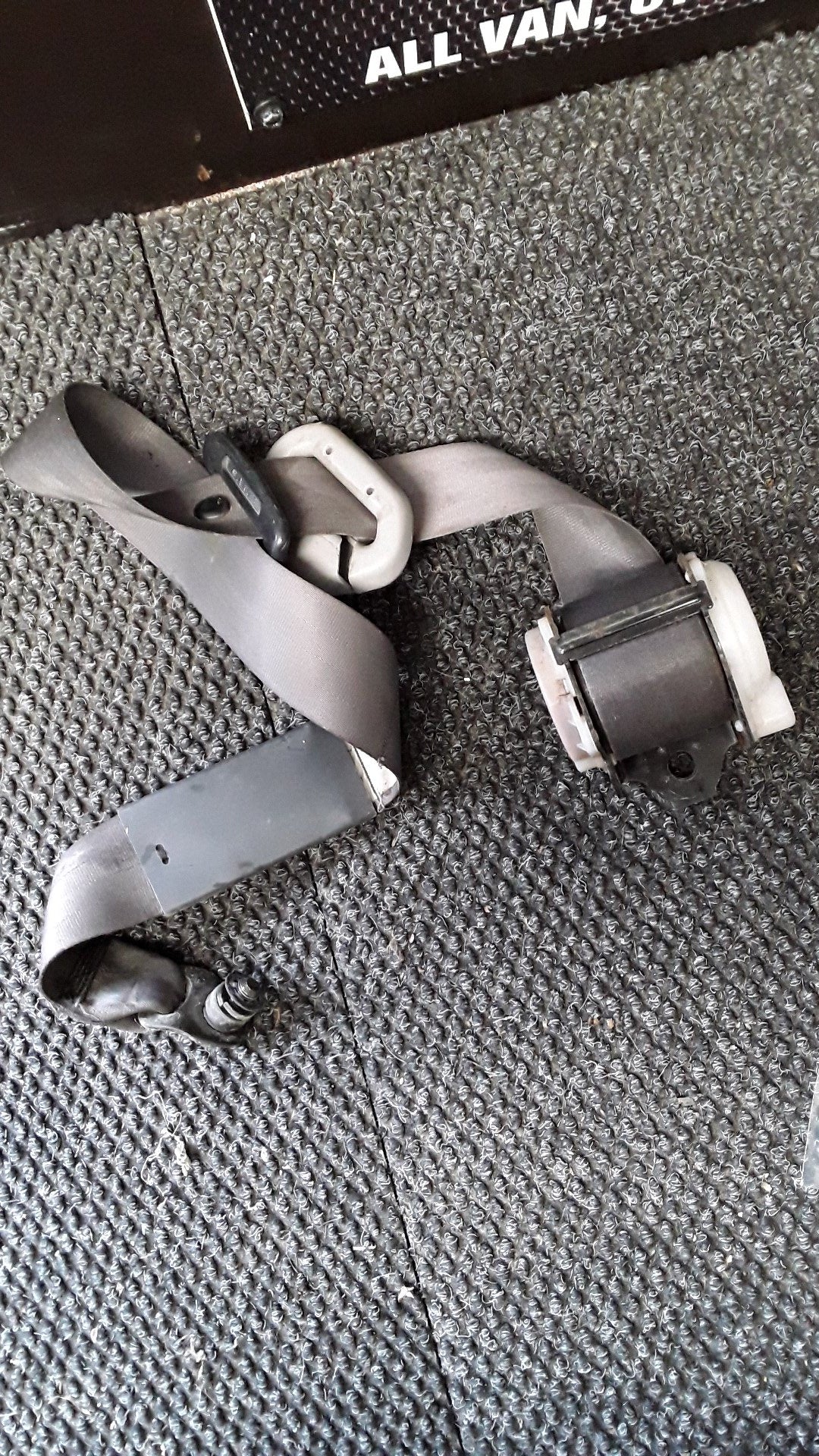 1998-2005 Suzuki Grand Vitara I FT SQ420- Left Front Seat Belt- (TAG5202)