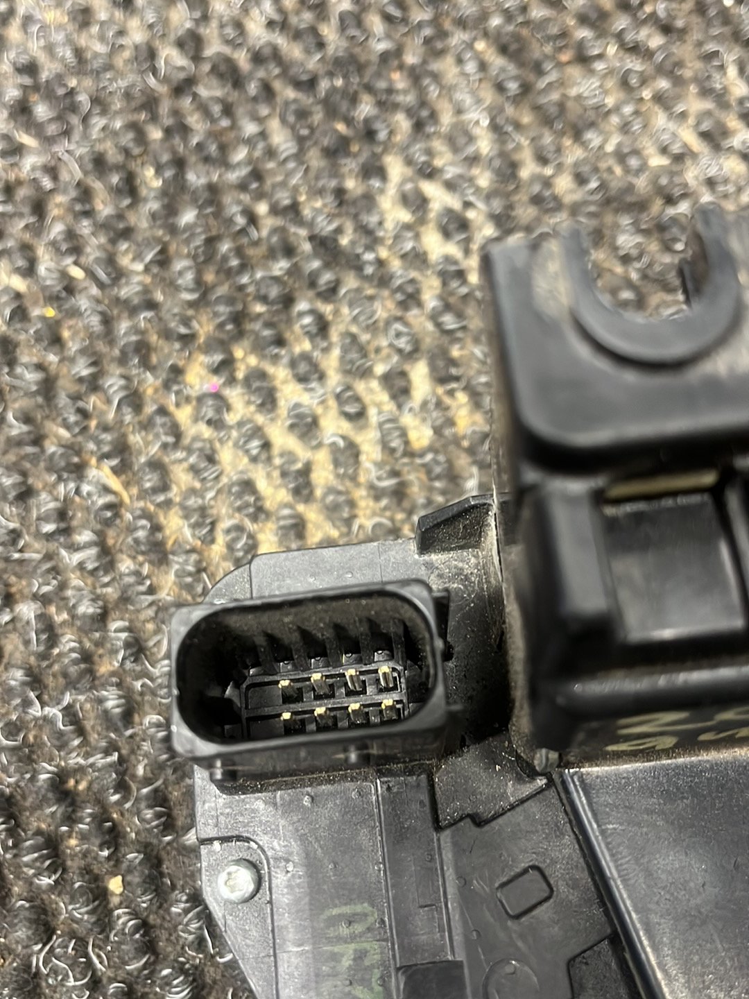 2015 Holden Captiva 7- Right Front Door Lock Actuator- (TAG8715)