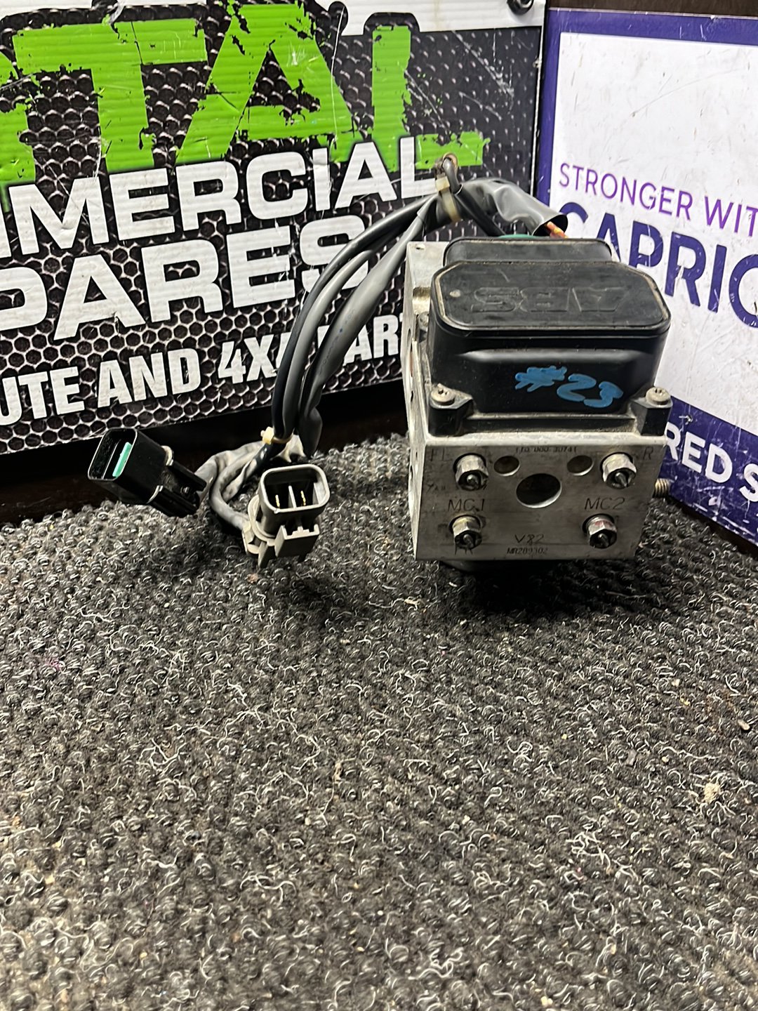 1994-1999 Mitsubishi Pajero II V2*C- ABS Pump/Modulator- (TAG9682)
