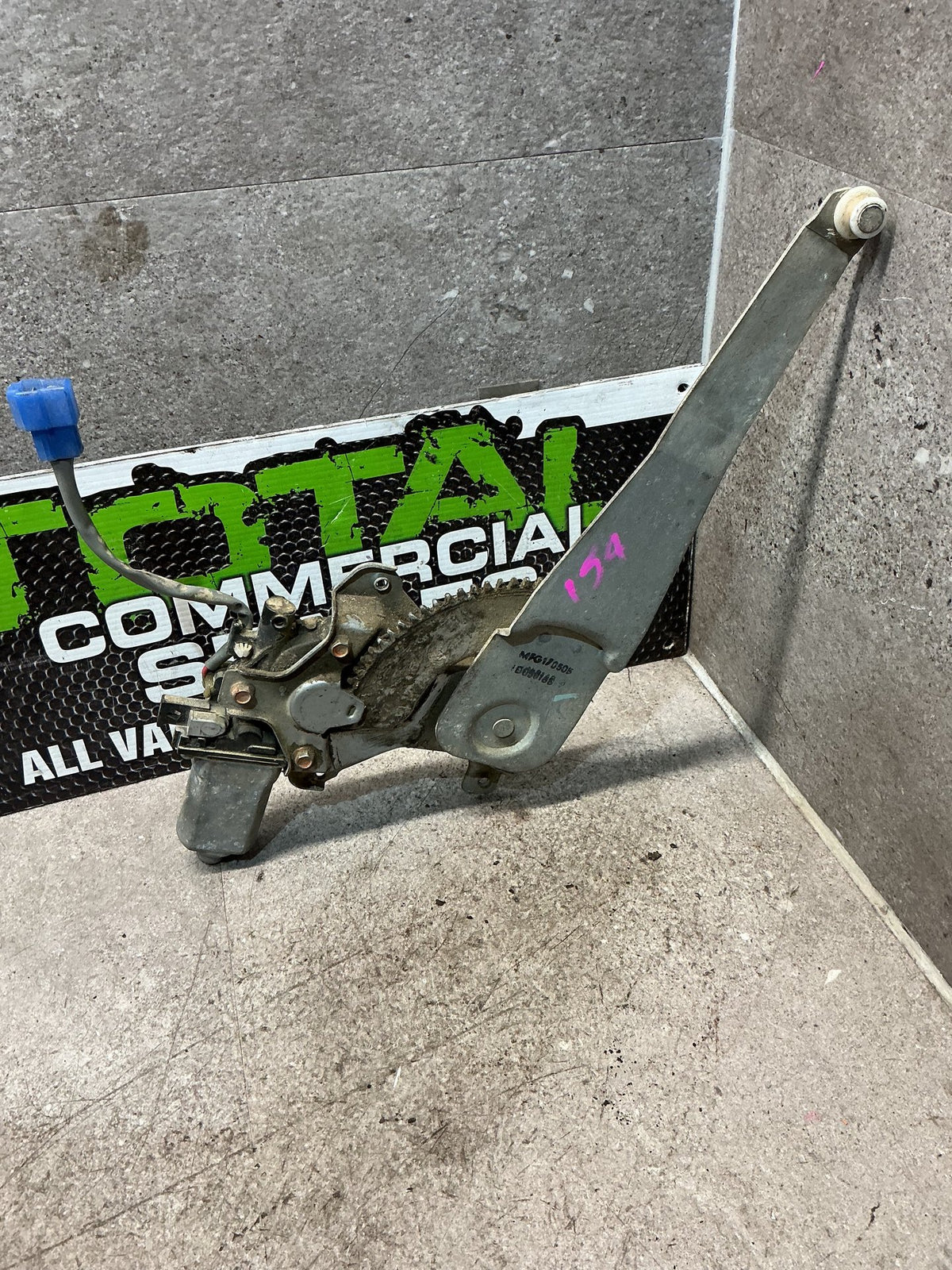 1999-2006 Mazda B-Series UN- Right Rear Window Regulator/Motor- (TAG15750)