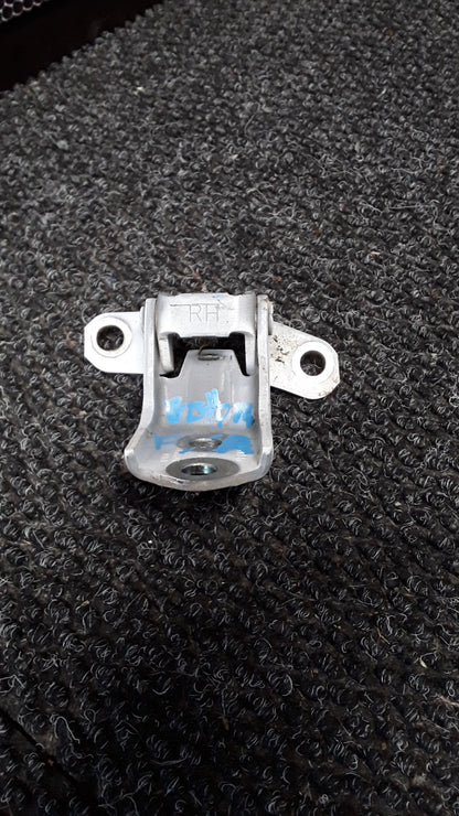 2018 Ford Ranger XLT DOUBLE CAB W/SA- Right Front Door Bottom Hinge- (TAG5372)