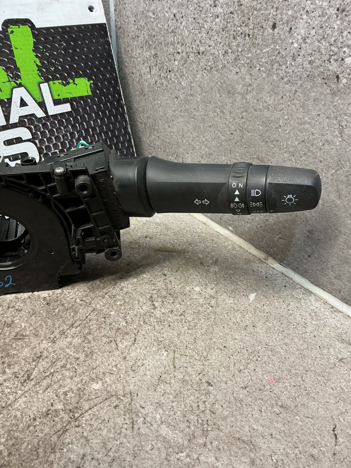2012-2020 Mitsubishi Outlander III GF*W- Combo Block Base- (TAG15806)