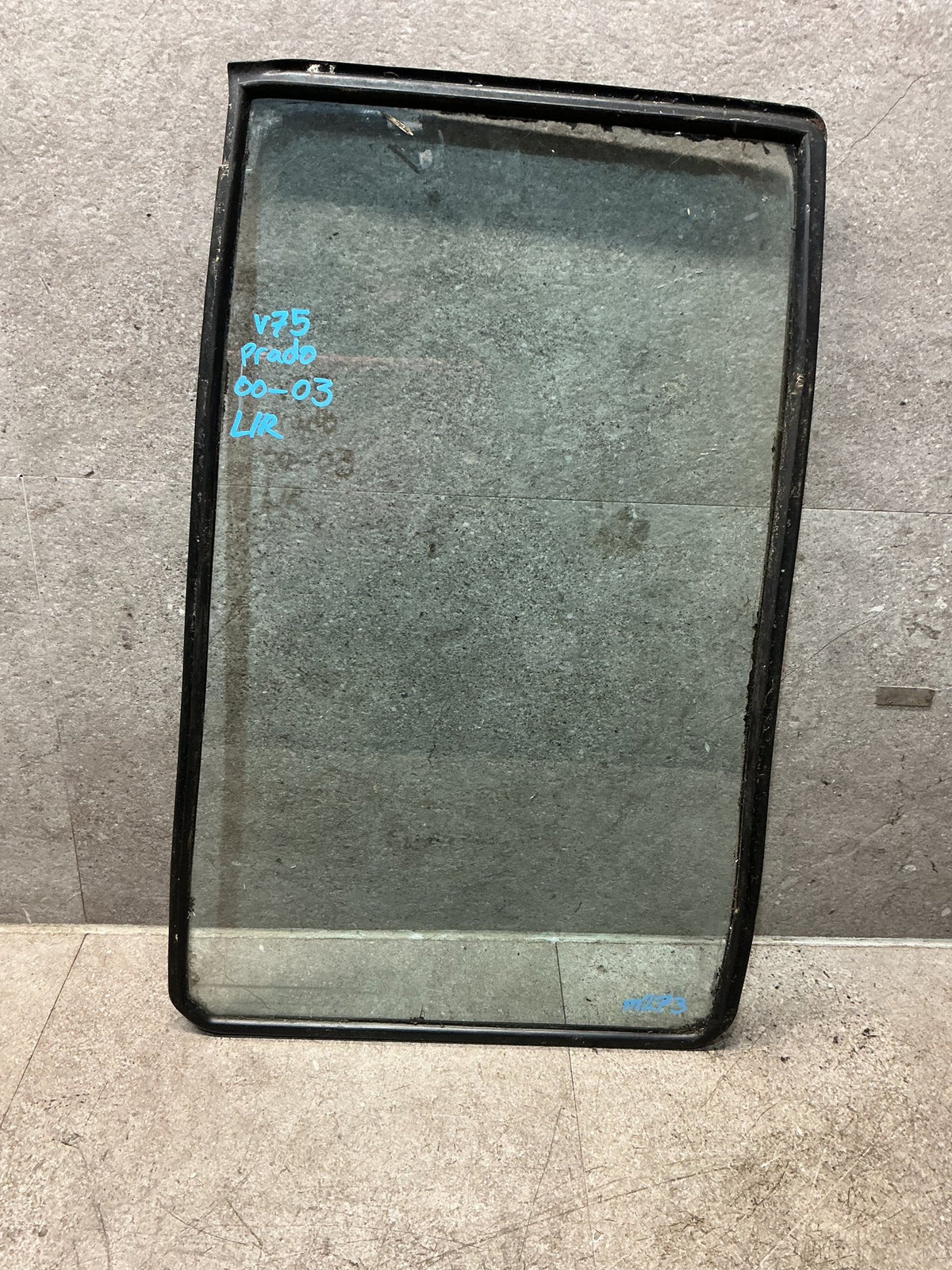2000-2003 Mitsubishi Pajero V75 - Left Rear Quarter Door Glass - (TAG18672)