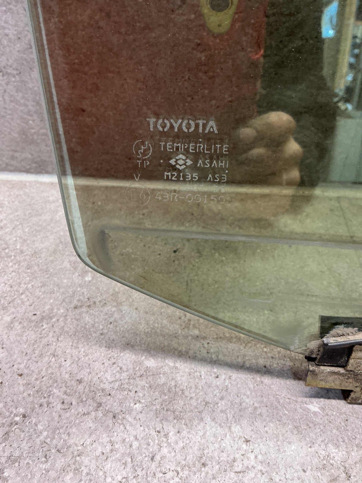 1999 Toyota Surf N180- Right Rear Door Glass- (TAG15368) PN: M2135