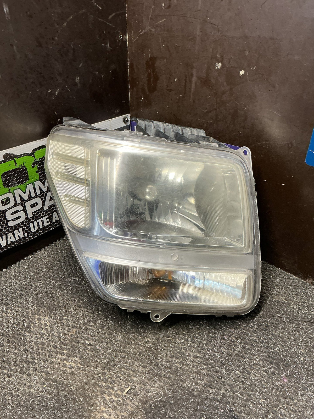 2007-2010 Dodge Nitro- Right Headlight- (TAG9769)