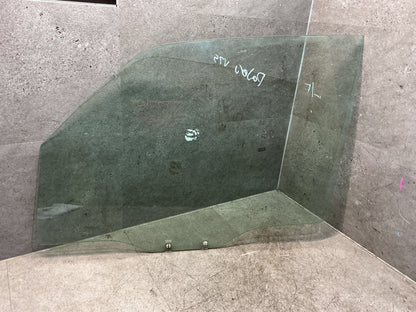 1994 Mitsubishi Pajero V75 - Left Front Door Glass - (TAG18976)