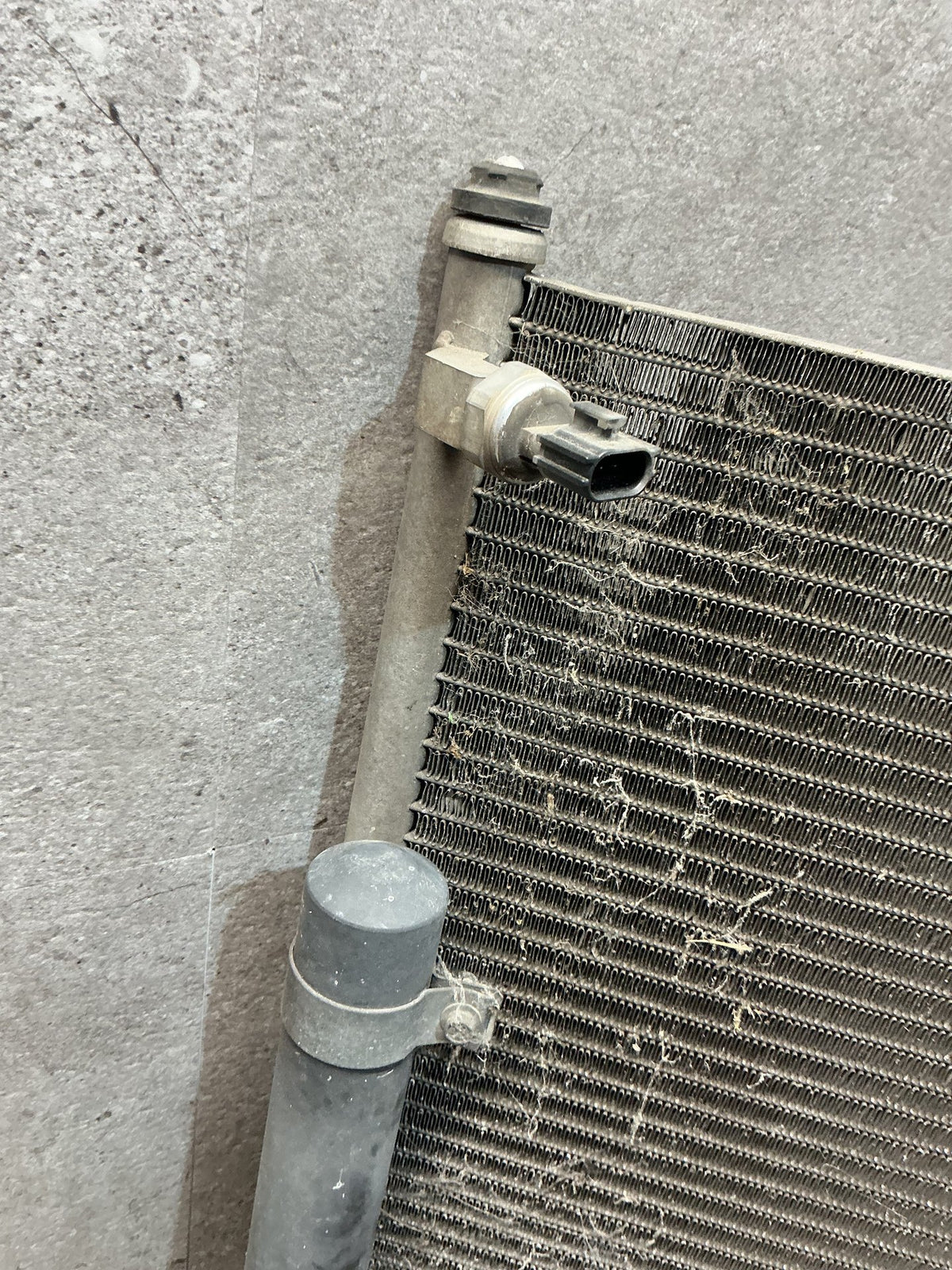 2005 Nissan Elgrand ME51- A/C Condenser- (TAG16790)