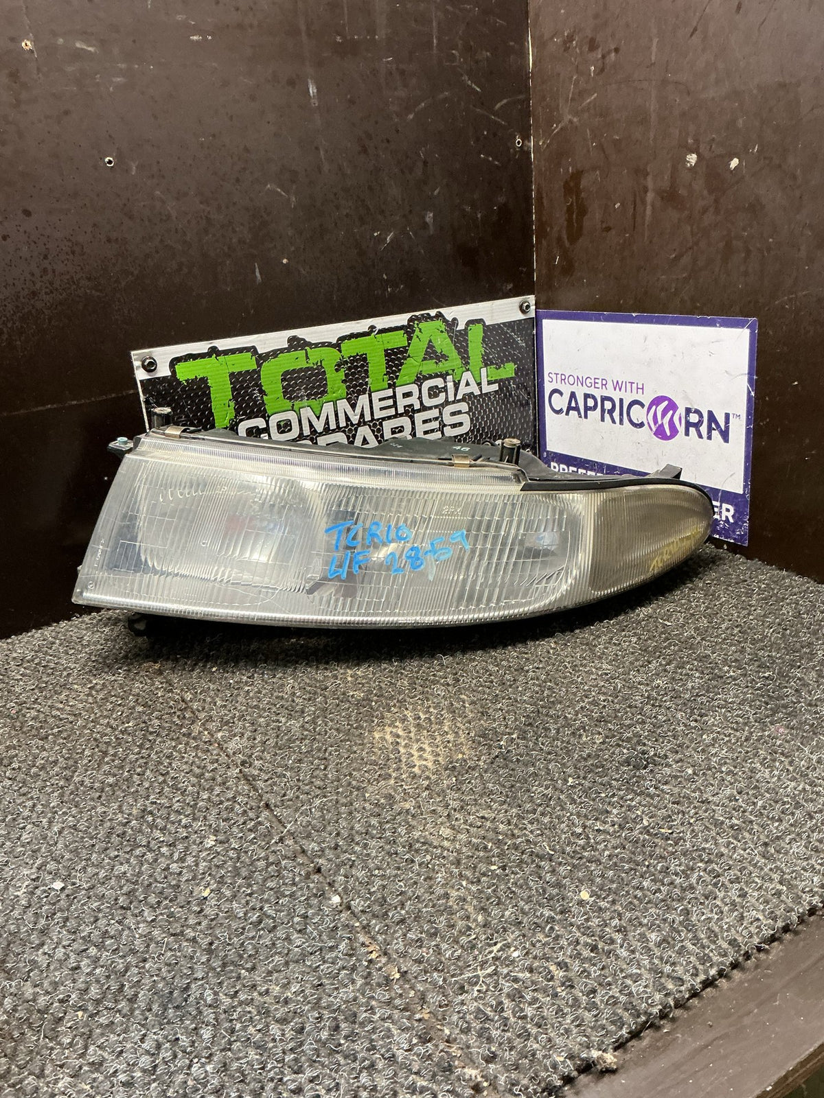 1999 Toyota Estima- Left Headlight- (TAG9638)
