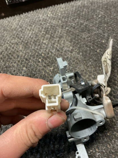 2003 Suzuki Carry 3W040- Ignition With Key- (TAG9962)