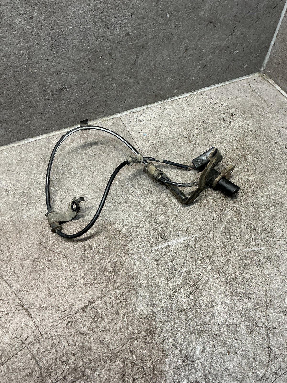 2008 Nissan Vanette SK82VN - Right Rear ABS Sensor - (TAG19026)