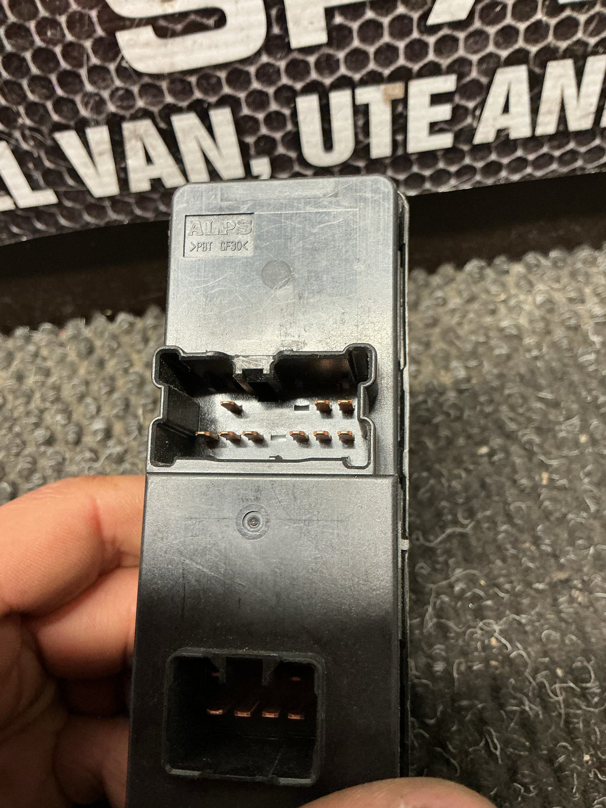 2001 Ford Escape 8W067- Master Power Window Switch- (TAG9937)