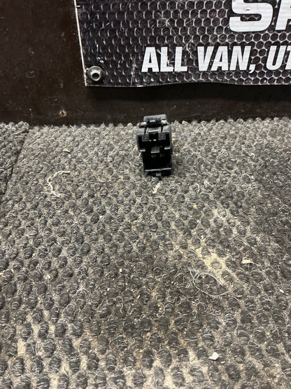 2012-2013 Holden Colorado RG- Right Rear Window Switch- (TAG11319)