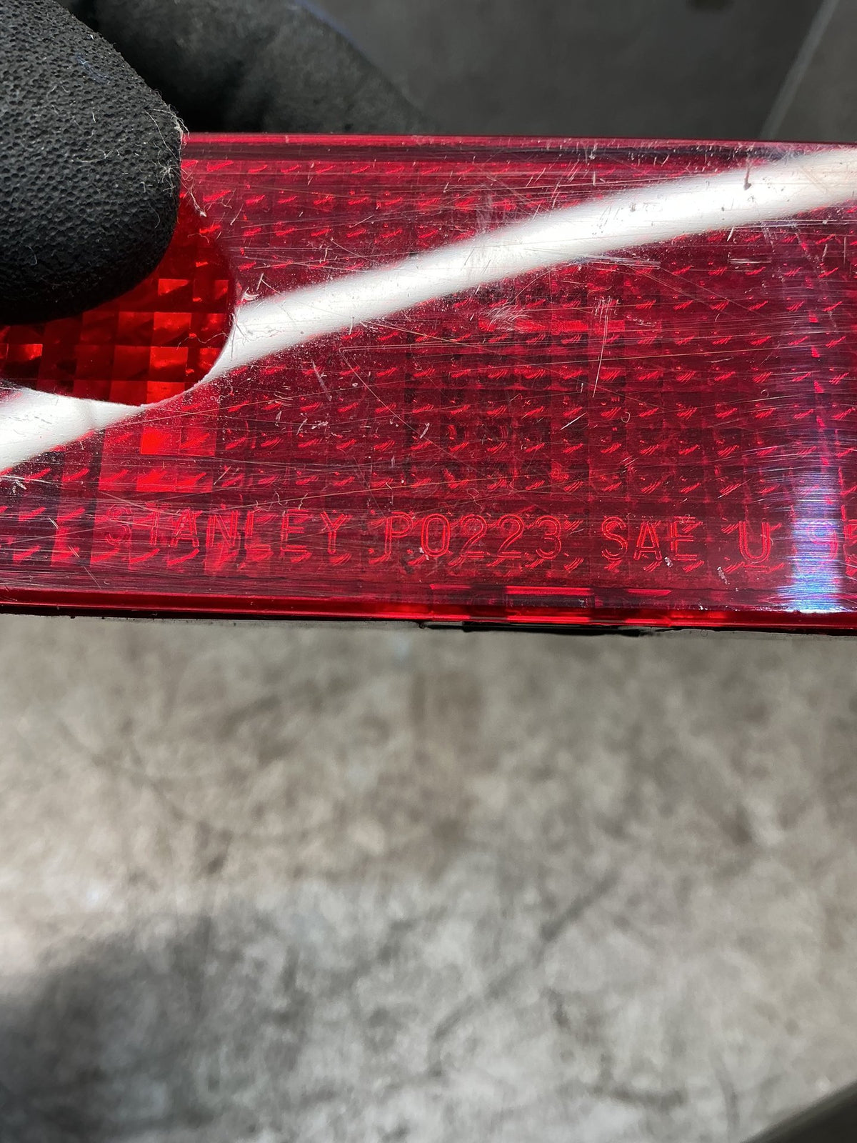 2007 Mitsubishi Delica CV5W - High Level Stoplight - (TAG17808)