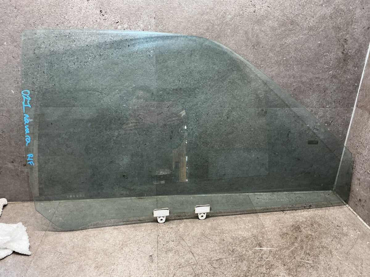 1994 Nissan Navara D21 - Right Front Door Glass - (TAG19061)