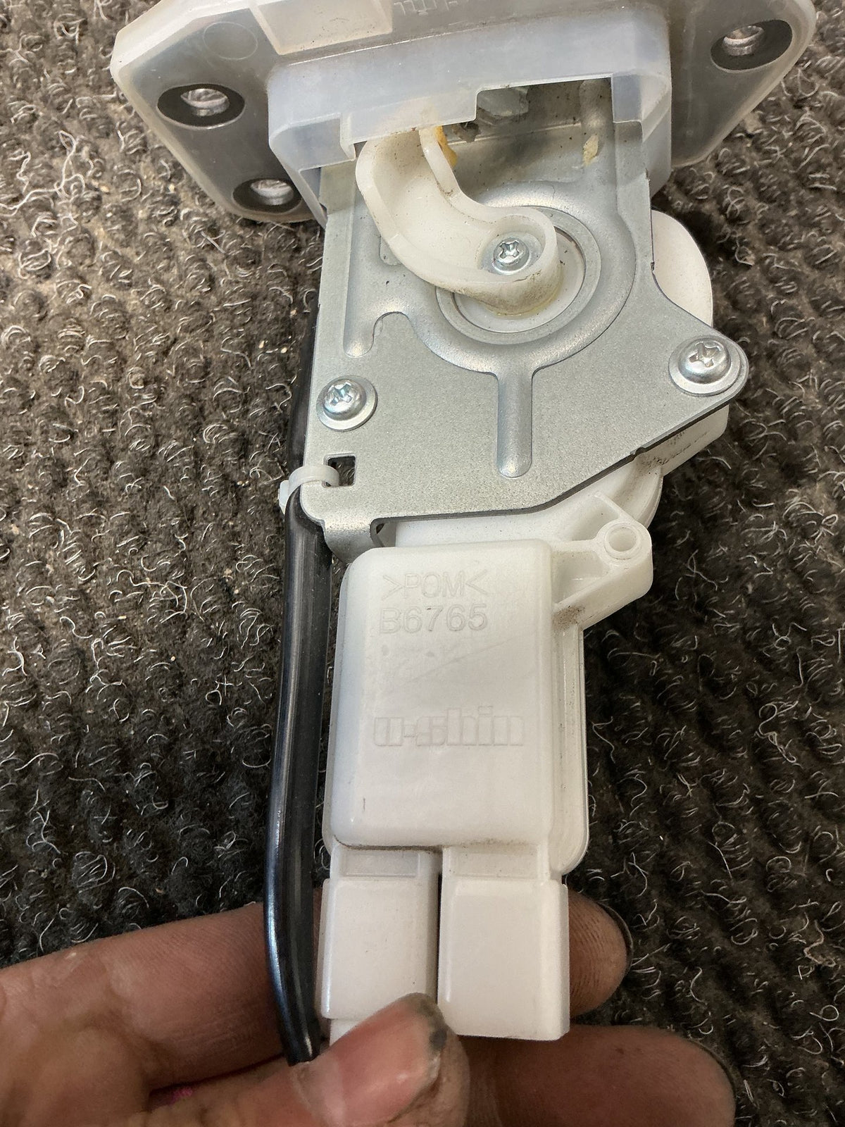 2007 Suzuki SX4 1W121- Tailgate Lock Actuator- (TAG10646) PN: B6765