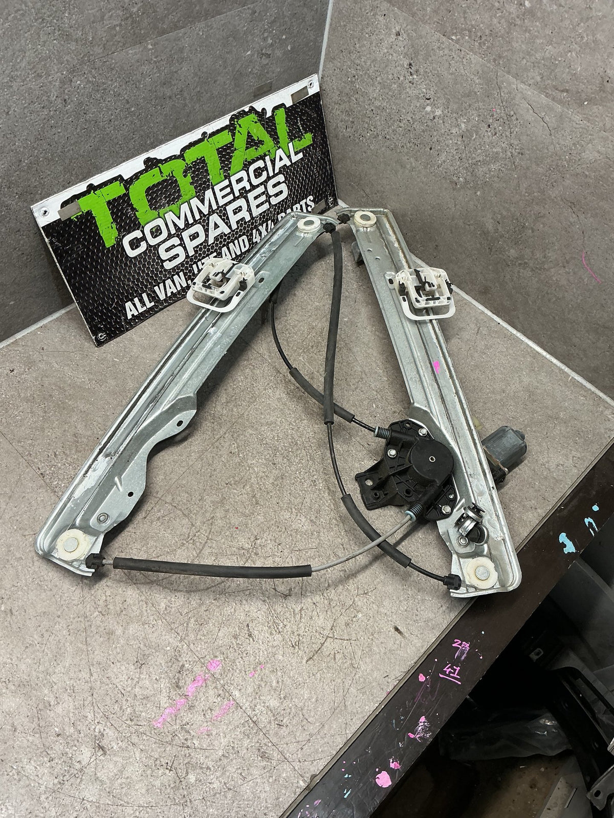 2015-2019 Ford Kuga- Left Front Window Regulator/Motor- (TAG14463)