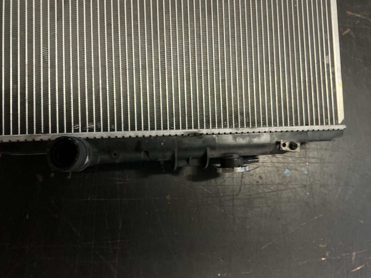 2011 Nissan Caravan VWE25- Radiator- (TAG14475)